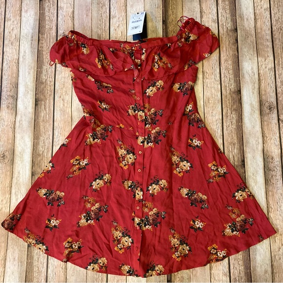 NWT Zara red Floral off the shoulders Dolly Dress, button up, Bertha Collar Sz L - Picture 2 of 9